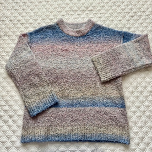 NWT Wild Fable Oversize Boucle Crew Sweater Pink/Blue/Gray/Cream Ombré Stripe XS - Picture 4 of 14